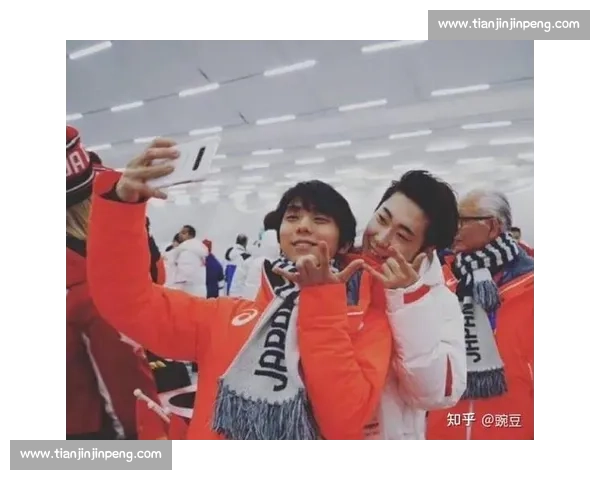 金博洋掌镜定格冰上温情：表演滑里的跨国友谊